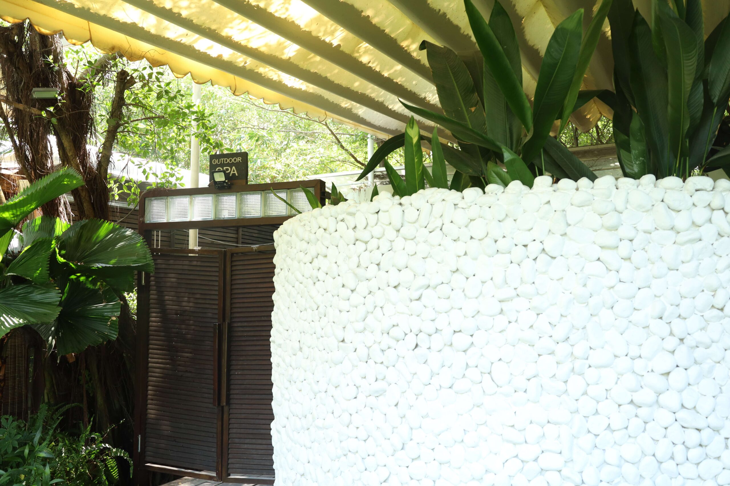 KHU OUTDOOR SPA scaled