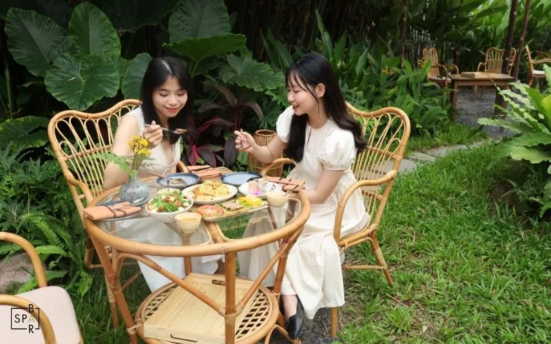 dịch vụ ăn uống và detox đi kèm chăm sóc sức khỏe