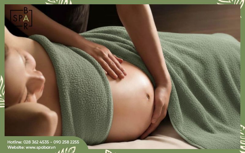 ba bau co duoc dung may massage lung khong 6 Massage lưng mẹ bầu giúp giảm nhức mỏi tại Spa Bar