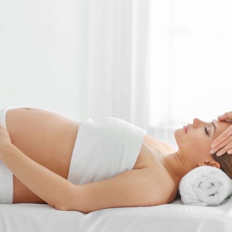 ba bau co nen di spa cham soc da mat 1