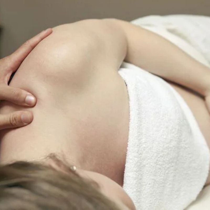 bau 3 thang dau co nen massage co vai gay 1