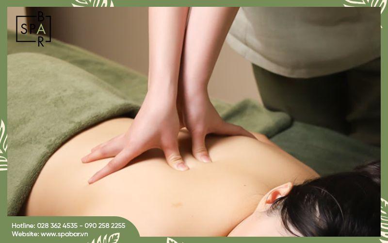 Massage bấm huyệt ở đâu tốt TPHCM?